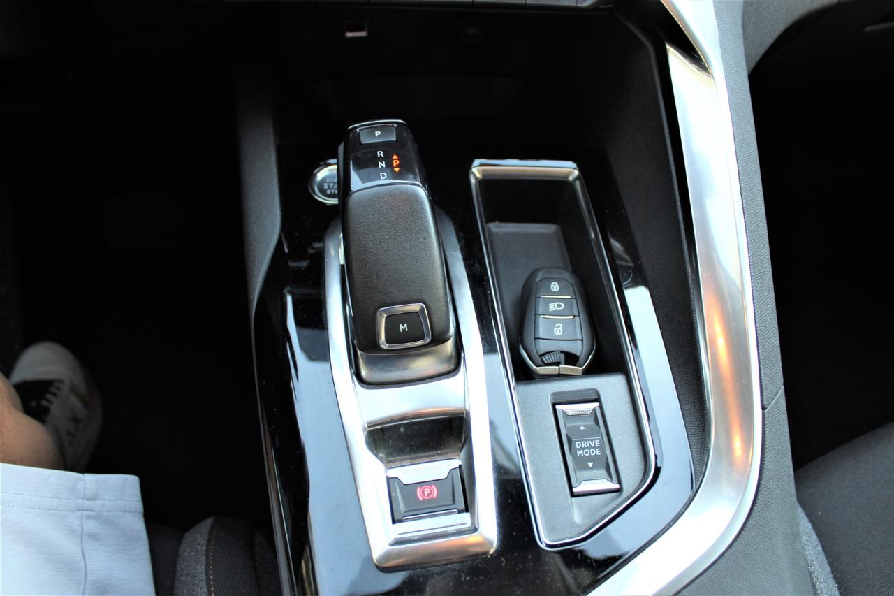 Peugeot 3008 BlueHDi 130 S&S EAT8 Active Business