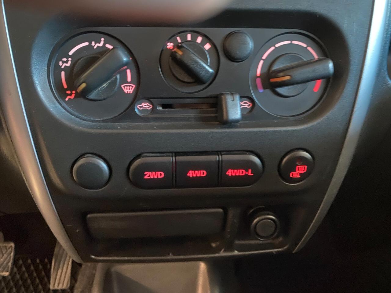 Suzuki Jimny 1.5 DDiS 4WD Gancio traino-2008