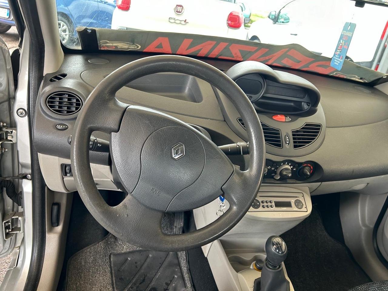 Renault Twingo 1.2 8V Dynamique