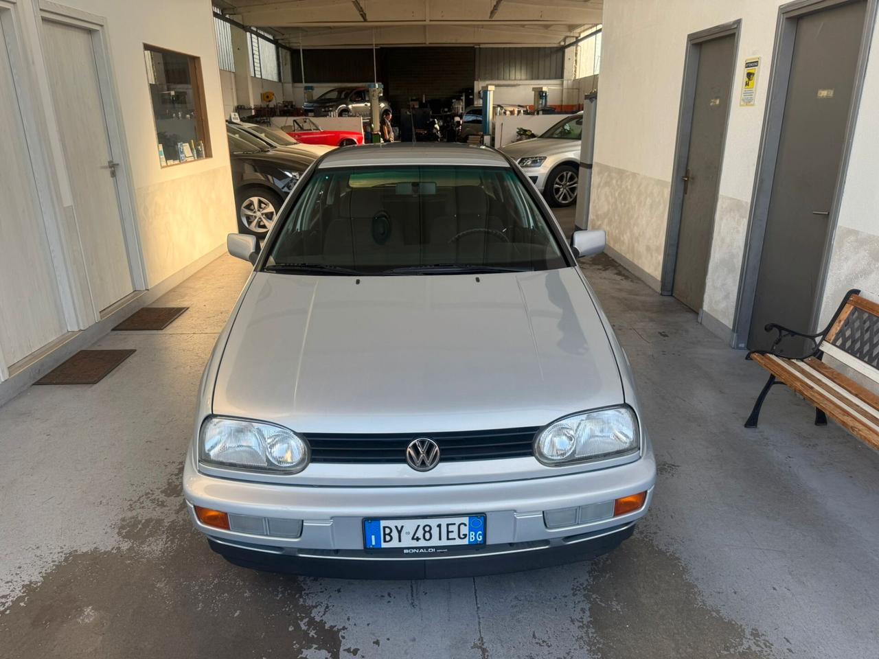 Volkswagen Golf 1.8/90 CV cat aut. 5 porte GL