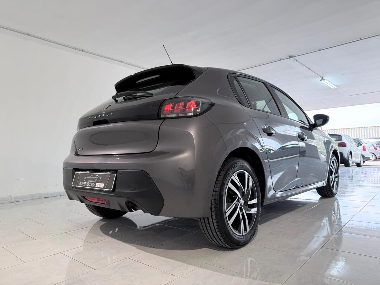 Peugeot 208 75CV NEOPATENTATI PRONTA CONSEGNA