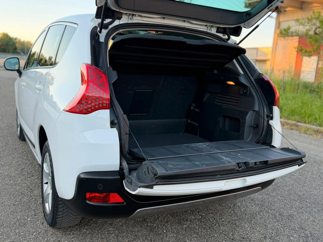 Peugeot 3008 1.6 HDi 115CV Business