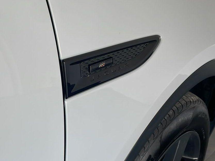 JAGUAR E-Pace 2017 - E-Pace 2.0d i4 R-Dynamic S awd 150cv auto my19