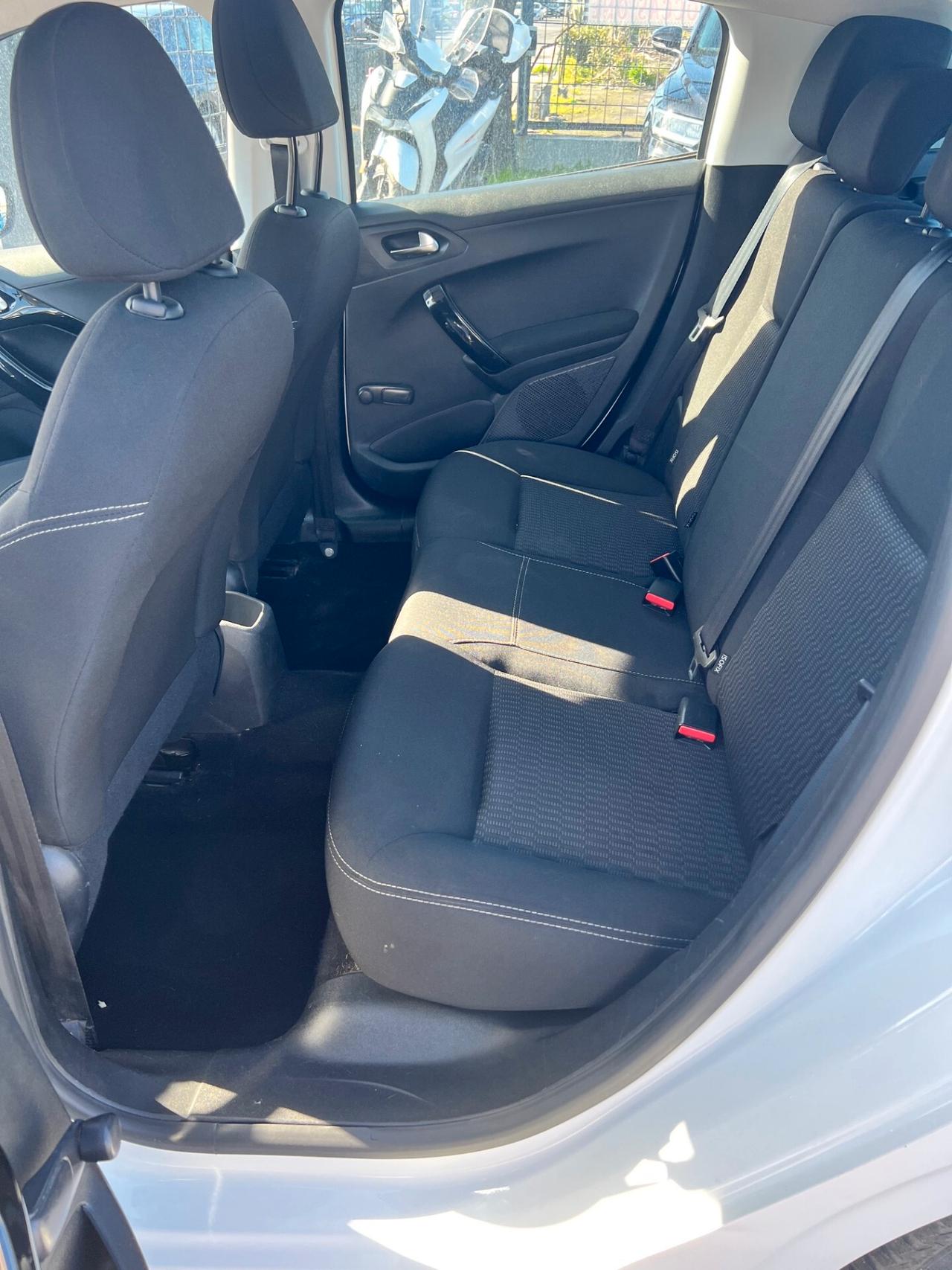 Peugeot 208 PureTech 82 5 porte Active