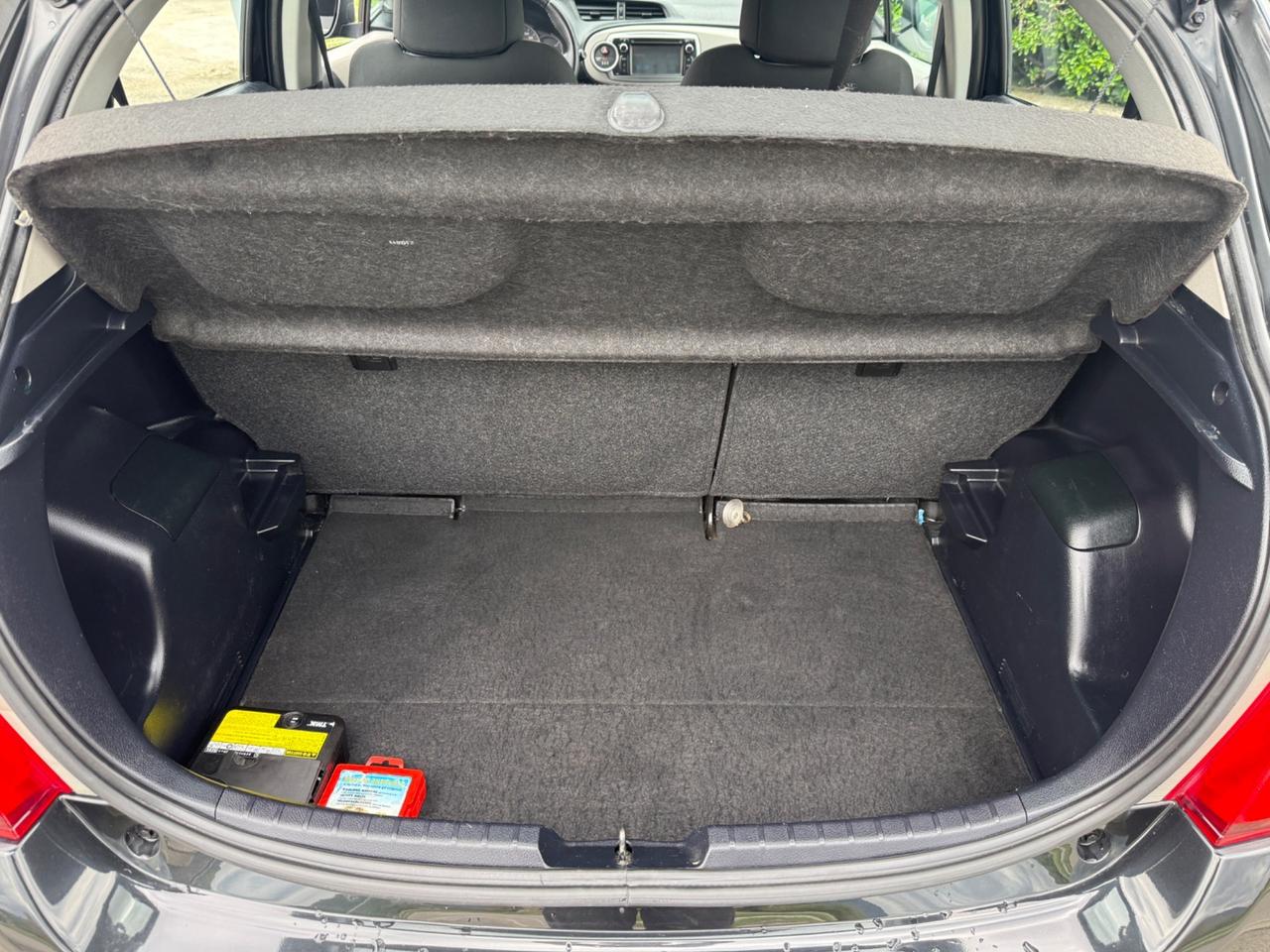 Toyota Yaris 1.0 5 porte Lounge 2011 OK NEOPTENTATI