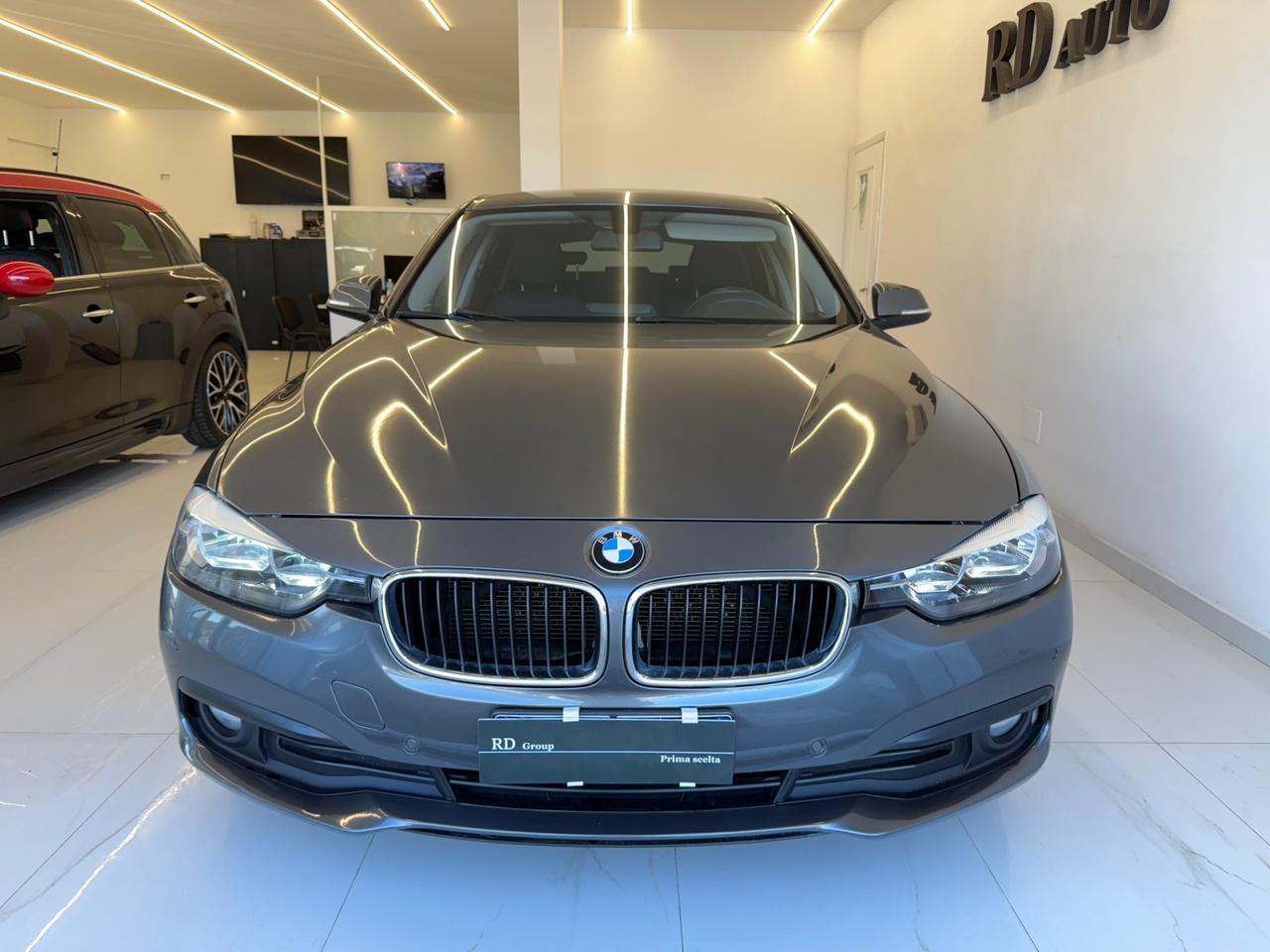 BMW 316d Touring Sport automatica okneopatentati