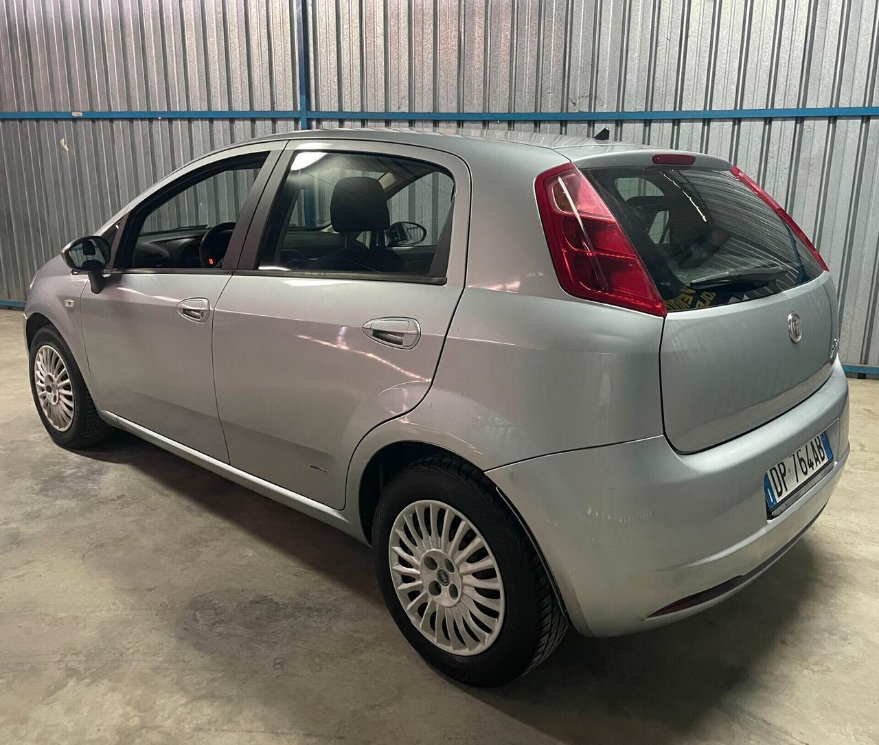 FIAT GRANDE PUNTO 1.2 - NEOPATENTATI
