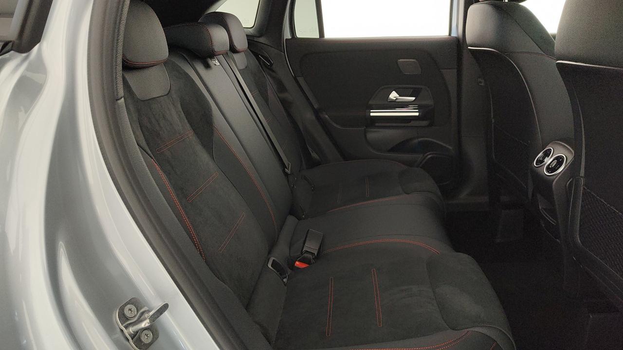 Mercedes-Benz GLA 200 d Automatic 4MATIC