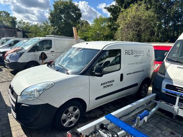 FURGONE FIAT DOBLO DA RIPARARE