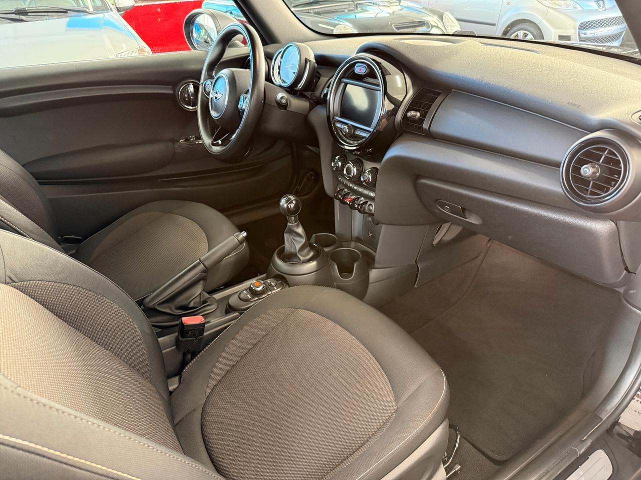 Mini One Cabrio 1.5 - SERVICE MINI
