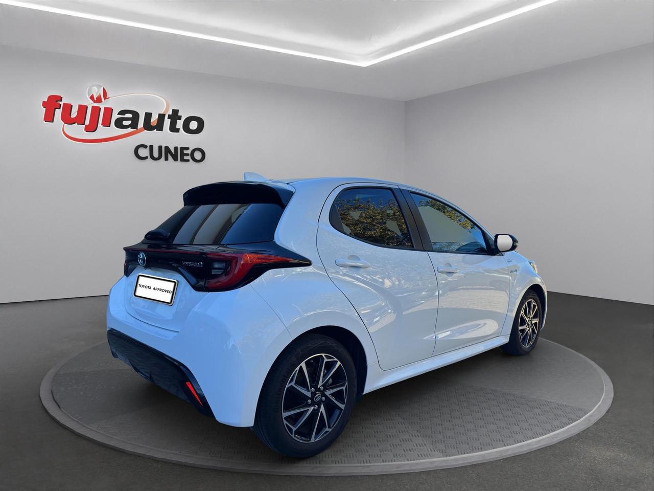 Toyota Yaris 1.5h Lounge