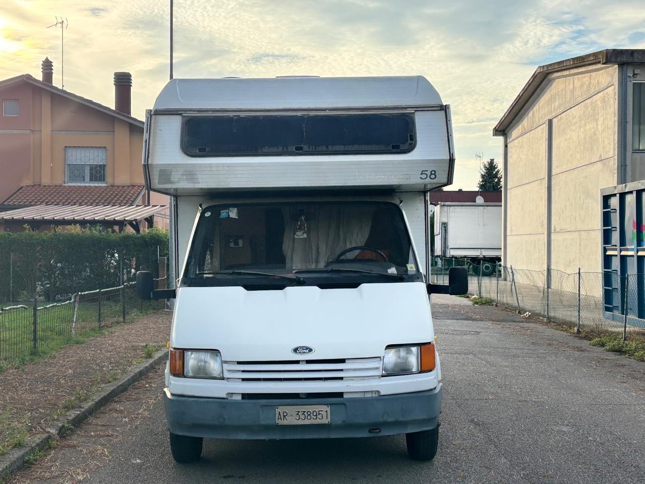 Ford Tranzit Laika 2.5
