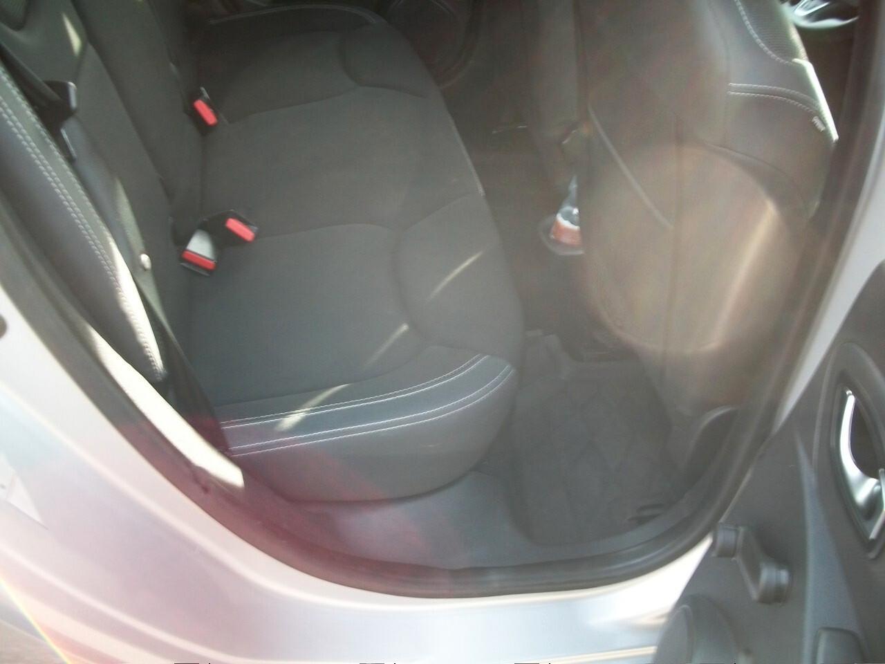 Renault Clio dCi 8V 90 CV EDC 5 porte Business CC 1461 kw 66 SI NUOVI PATENTATI GARANZIA UN ANNO