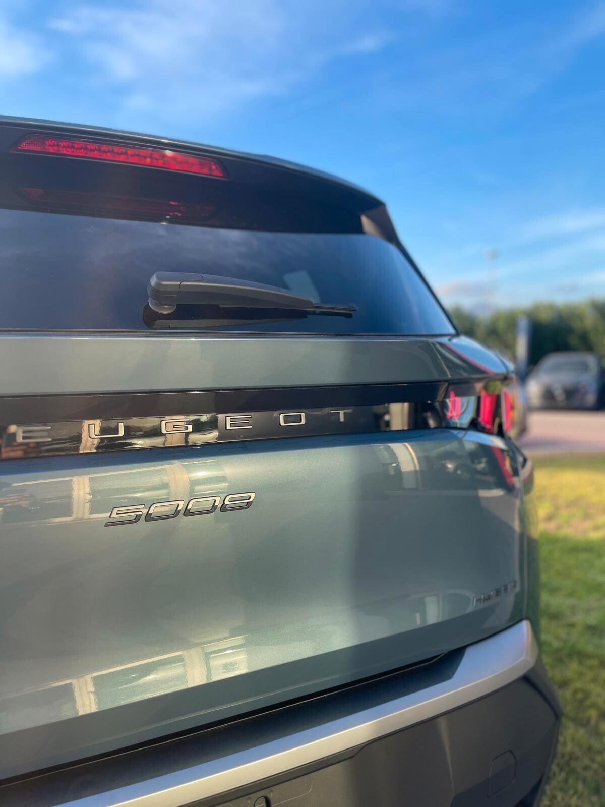 Peugeot 5008 Hybrid 145 e-DCS6 Allure