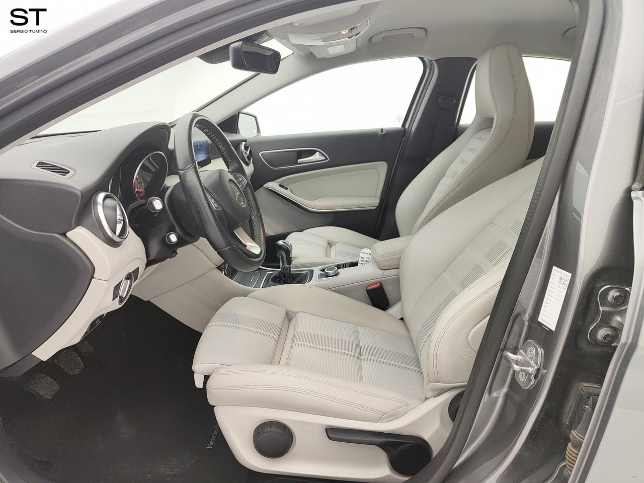 Mercedes-Benz Classe A (W176) - A 200 d Premium