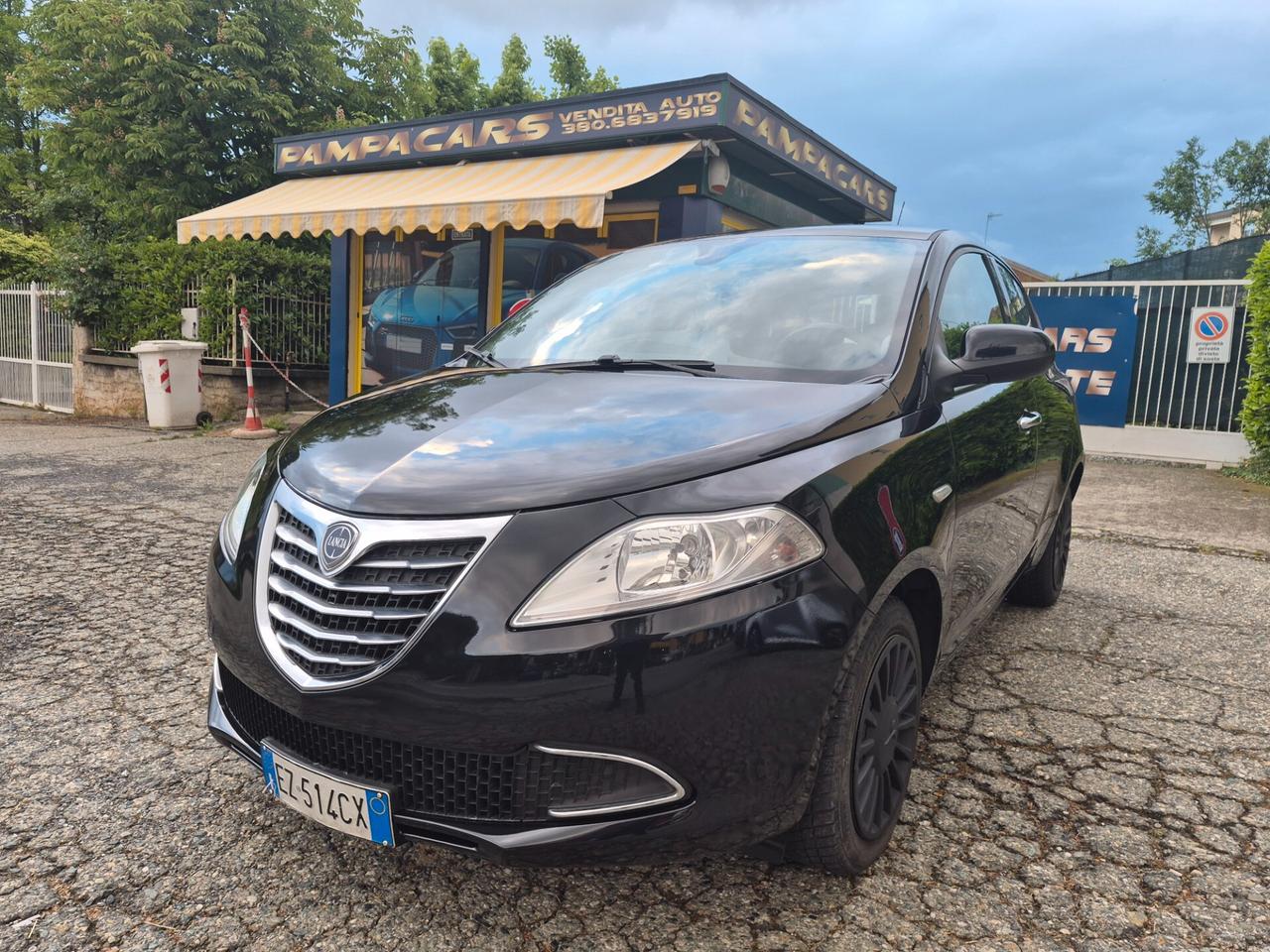 Lancia Ypsilon 1.2 69 CV 5 porte Gold