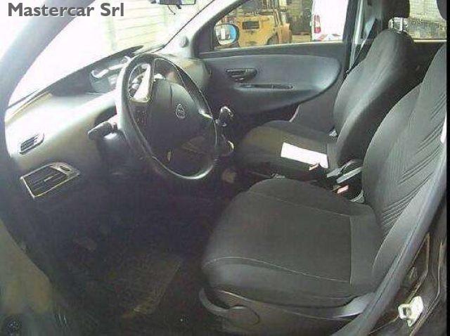 LANCIA Ypsilon 5p. Neopatentati 1.0 hybrid Gold tg: GK578ZB