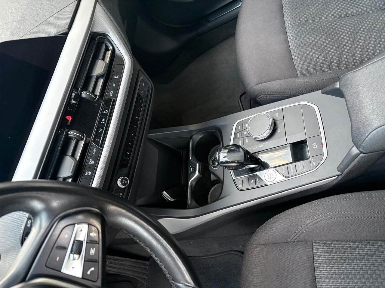 Bmw 116 116d 5p. Business Advantage