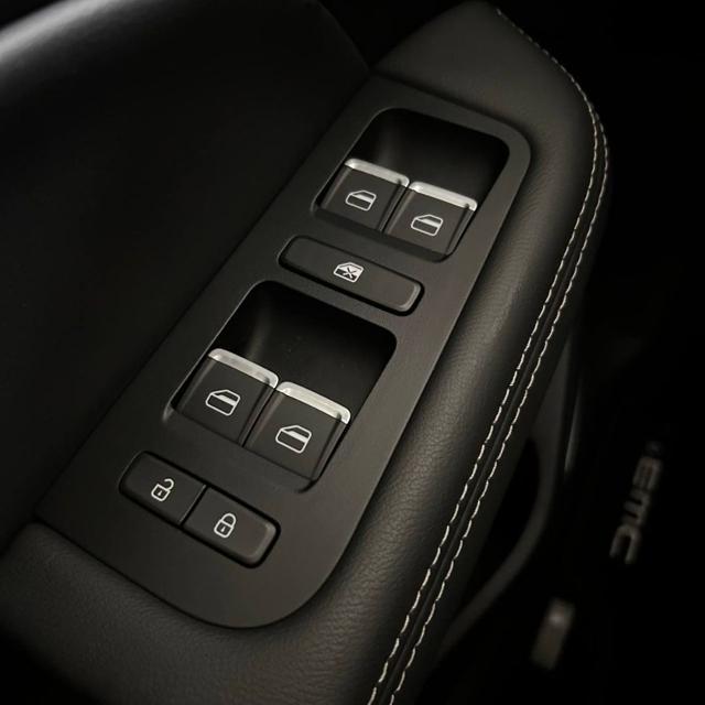 EMC Sei 1.5 A/T VARI COLORI DISPONIBILI