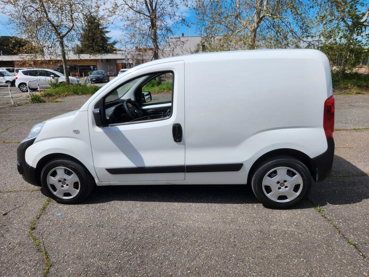 Fiat Qubo F i o r i n o 1.3 Multijet tagliandato garanzia permute