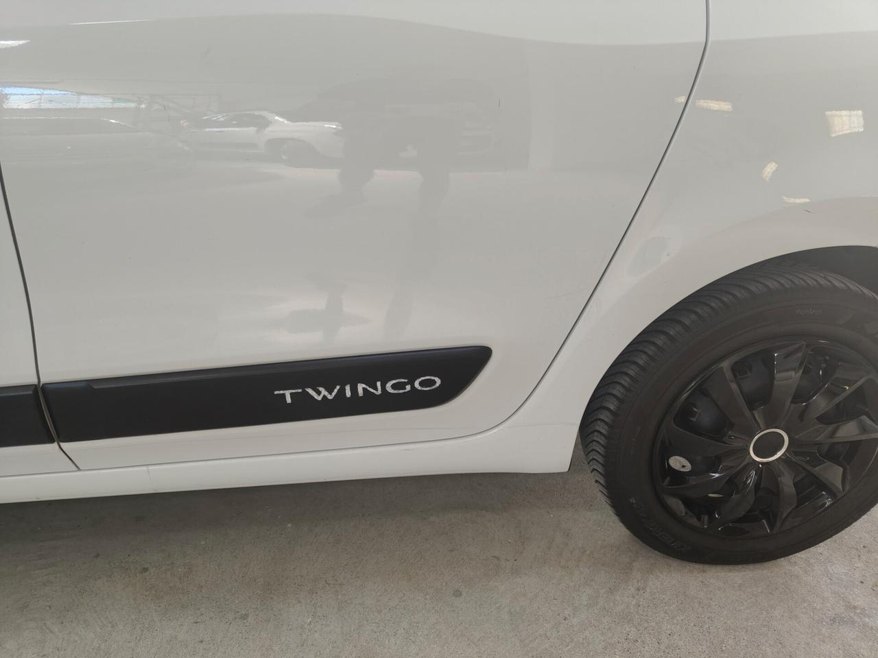 Renault Twingo Experience neopatentati