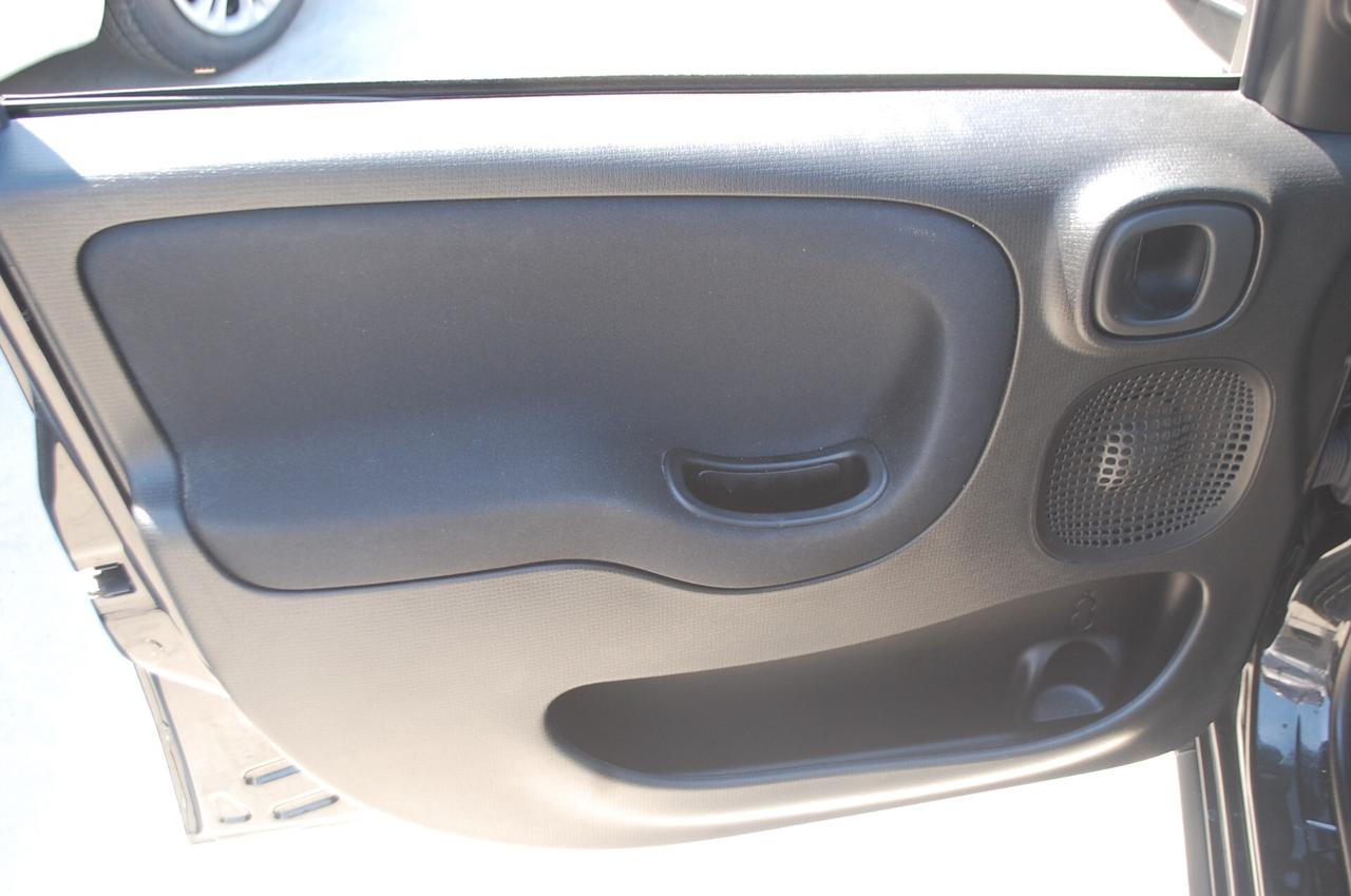 Fiat Panda 1.0 firefly hybrid 70CV S&S Uff Italy Clima City