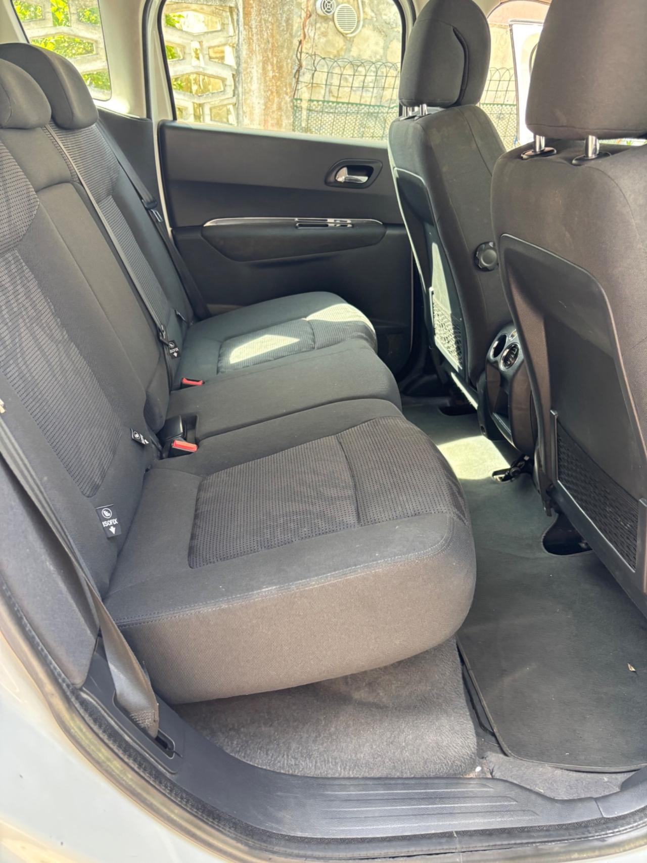 Peugeot 3008 1.6 HDi 114CV Business