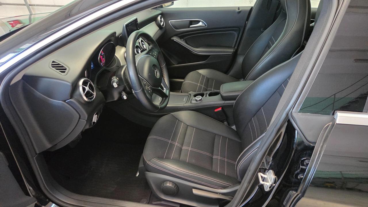 Mercedes-benz CLA 200 automatica Premium unico proprietario
