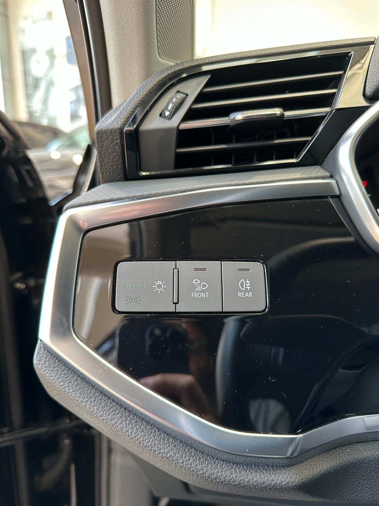 Audi Q3 40 2.0 tfsi S line quattro s-tronic-19"-Led Matrix-Tetto