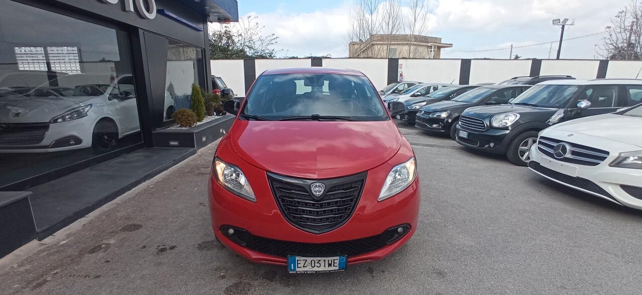 Lancia Ypsilon 2015 ENTRA!