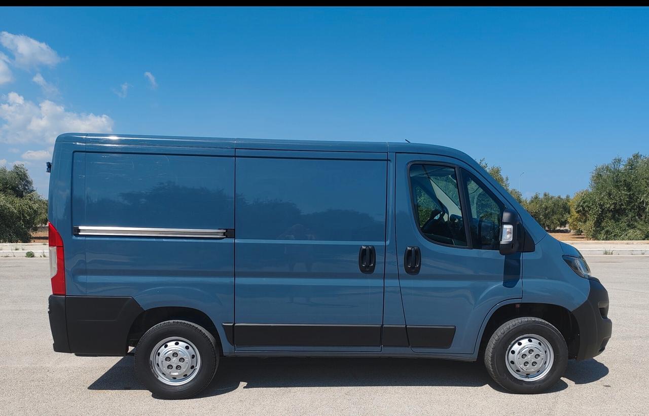 Peugeot Boxer 330 2.2 BlueHDi 120 S&S PC-TN Furgone PARI AL NUOVO