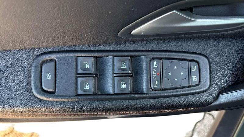 Dacia Duster 1.0 tce SL Extreme Gpl 4x2 100cv 1.0 TCe GPL SL Extreme 4x2