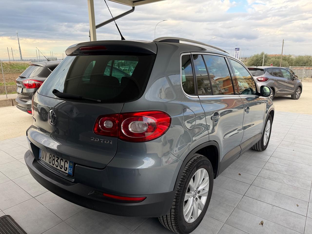 Volkswagen Tiguan 2.0 16V TDI DPF tiptronic Sport & Style (18°)