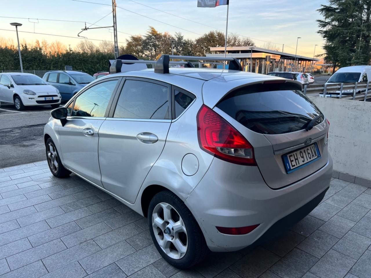 Ford Fiesta 1.4 5 porte Bz.- GPL Titanium