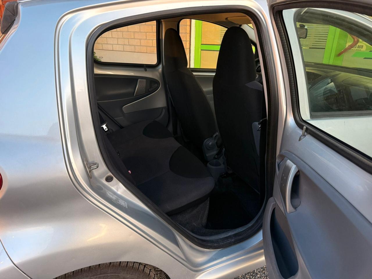 Toyota Aygo 1.0 12V VVT-i 5 porte Sol GPL