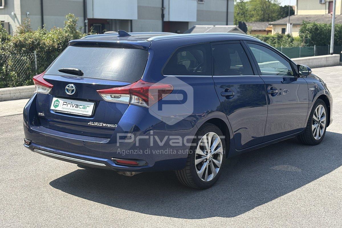 TOYOTA Auris Touring Sports 1.8 Hybrid Lounge
