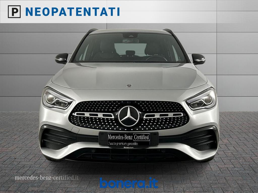 Mercedes GLA 180 180 D Premium 8G-DCT