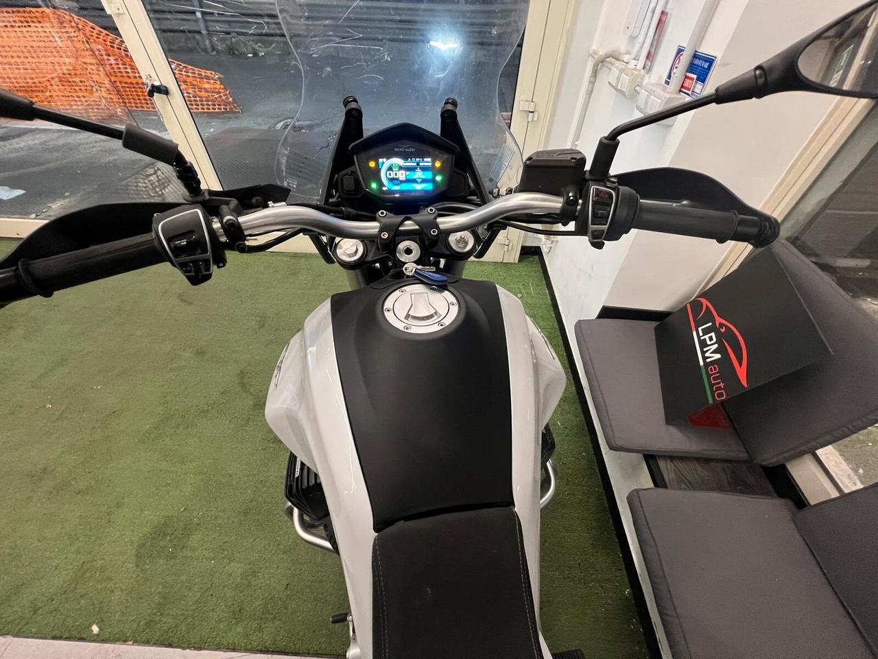 Moto Guzzi V85 TT KM 3.557 CERTIFICATI*NO VINCOLI FINANZ*UNIPRO ENDURO STRADALE ED LIMITATA