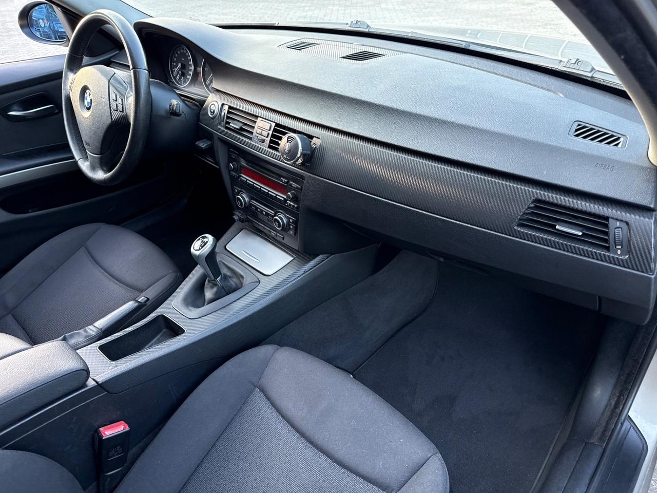 Bmw 320d 177CV E91 MOTORE BATTE !
