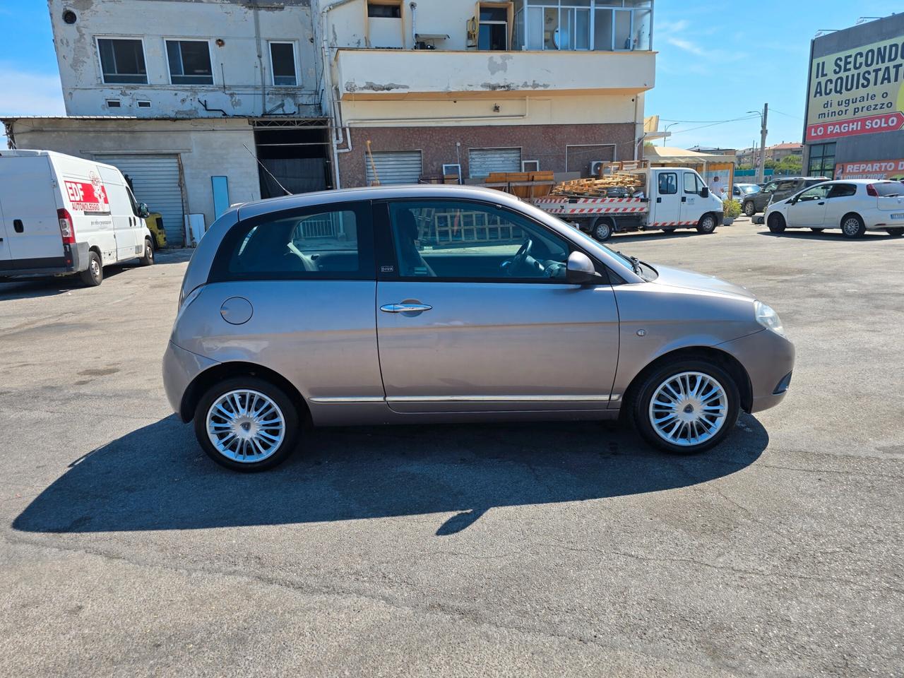 Lancia Ypsilon 1.2 69 CV Diva