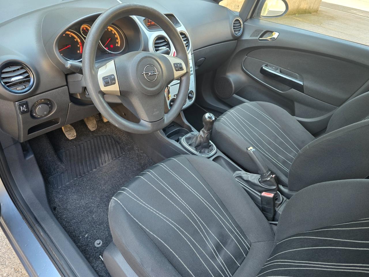 Opel Corsa 1.2 80CV 5 porte GPL-TECH Club