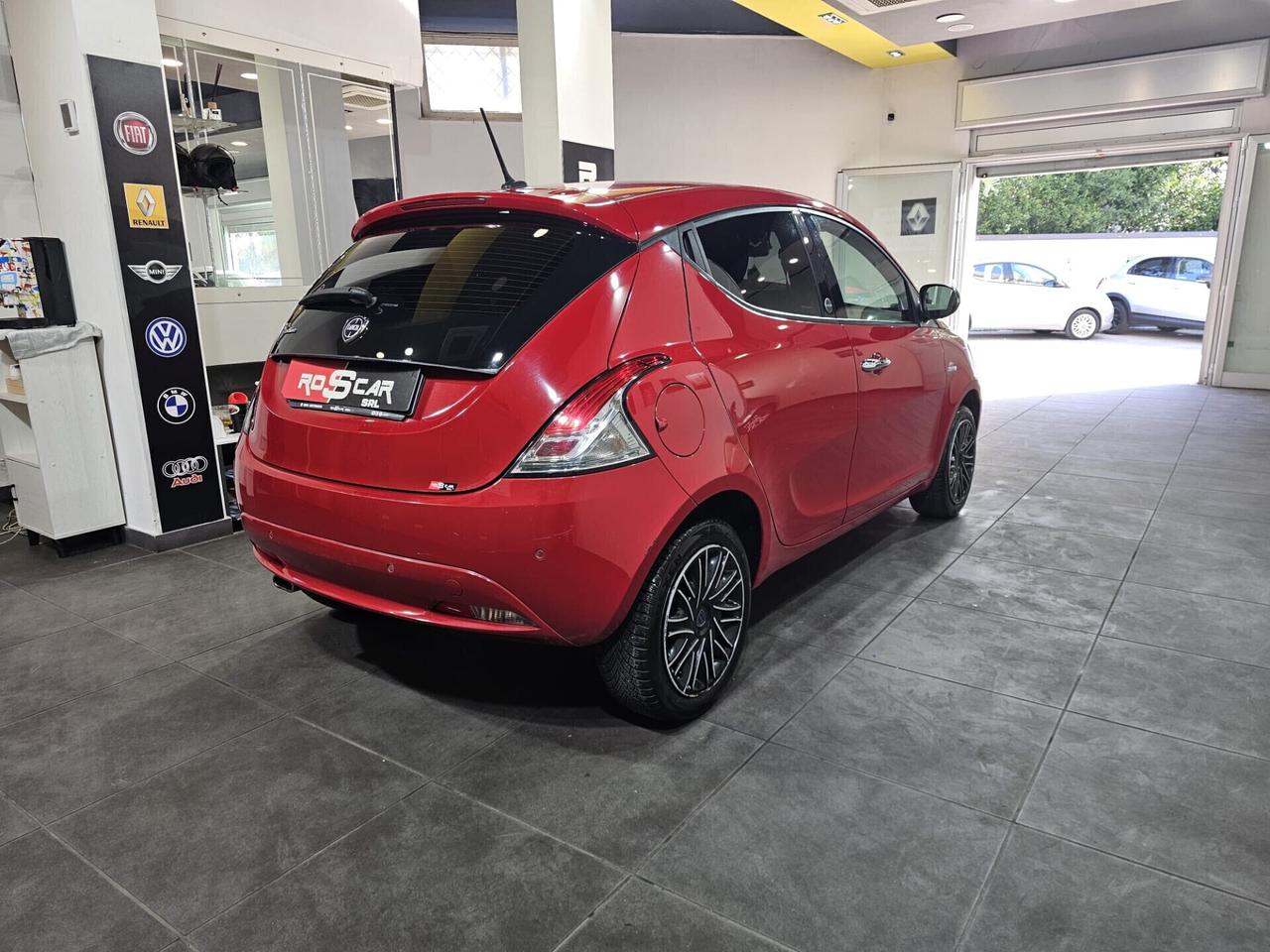 Lancia Ypsilon 1.2 69cv Ecochic GPL Gold