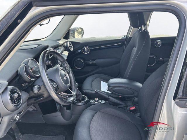 MINI Cooper D 5 porte 1.5 Hype Auto