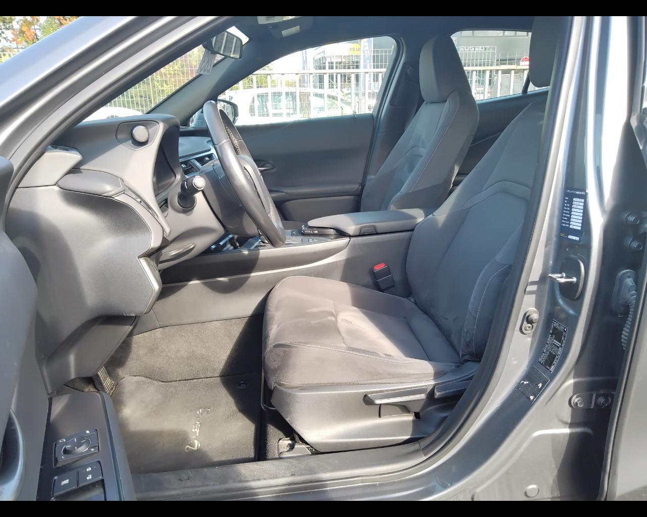 LEXUS UX 2019 - UX 250h 2.0 Executive 2wd cvt my20