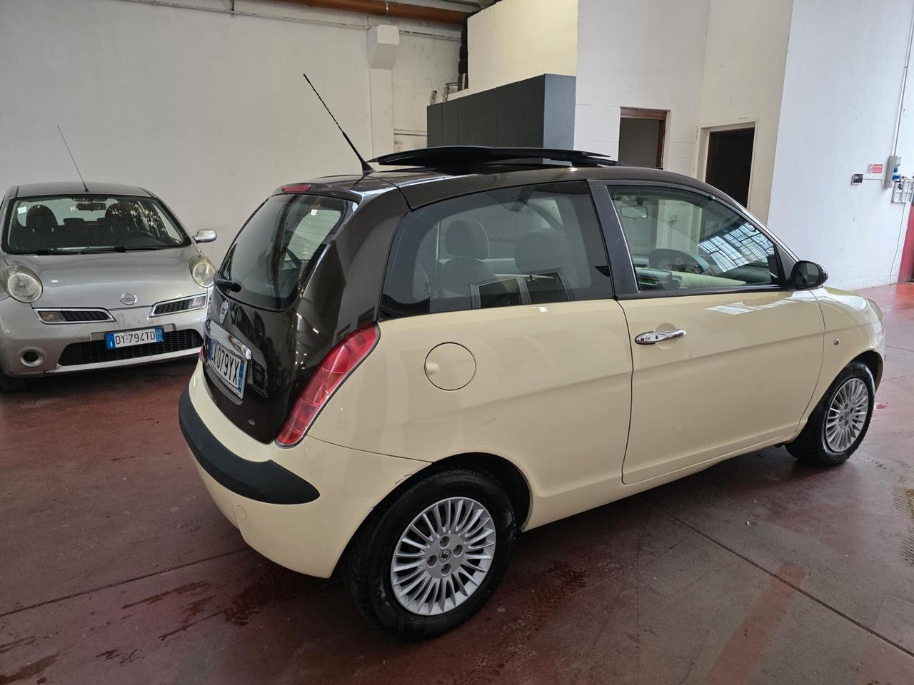 Lancia Ypsilon 1.4 16V Platino NEOPAT AUTOMATICA