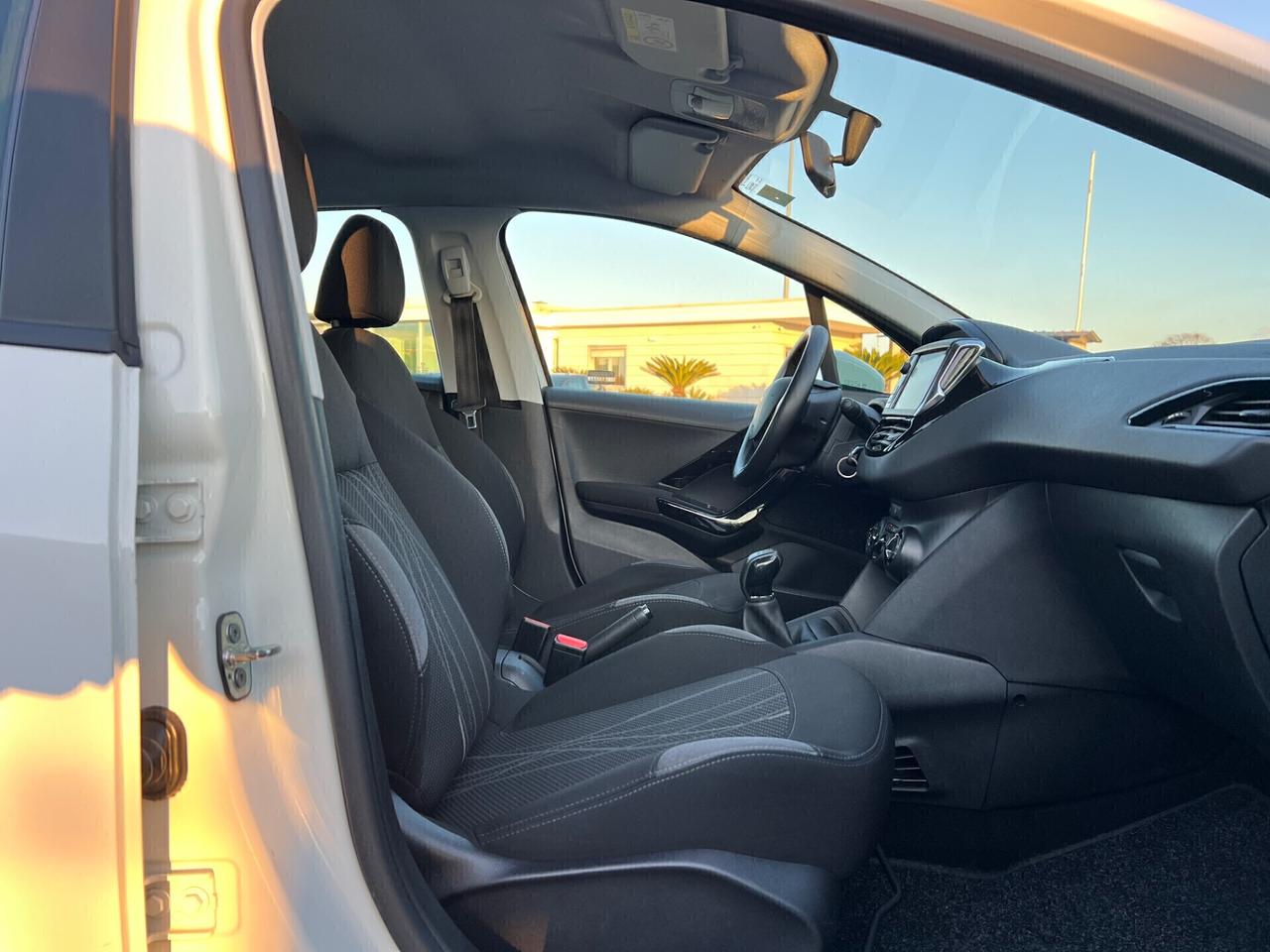 Peugeot 208 1.2 Benzina 82cv 5P. Allure - 2014