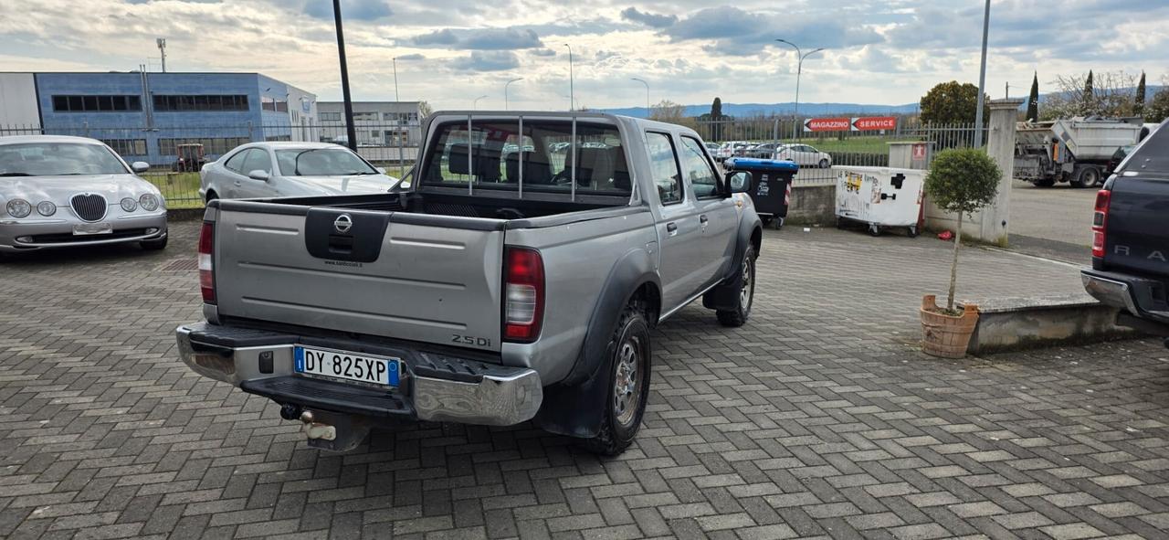 Nissan Navara 2,5