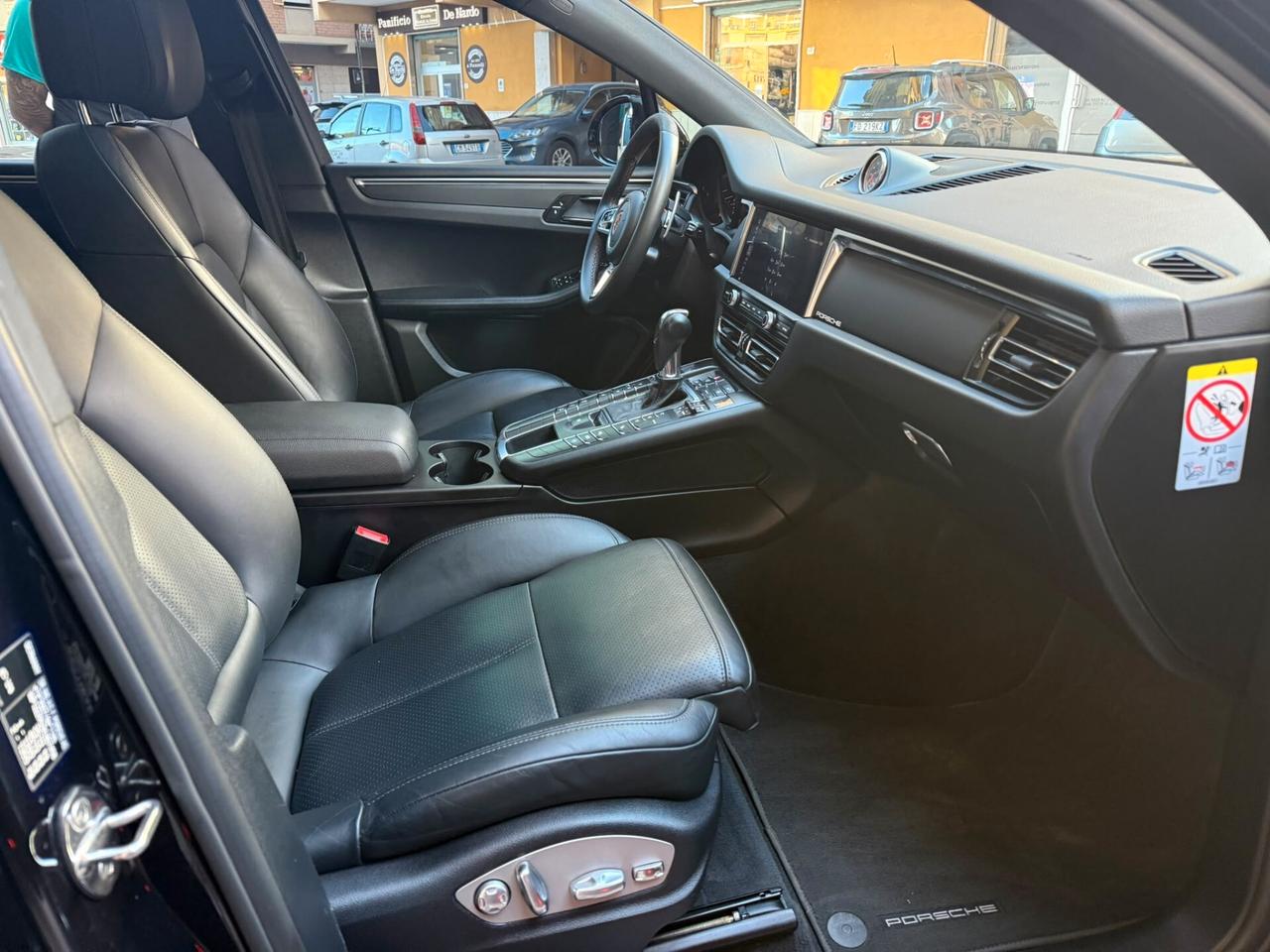Porsche Macan 2.0 T 245cv no superbollo