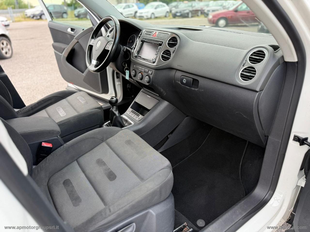 VOLKSWAGEN Tiguan 2.0 16V TDI 4 MOTION 4X4 DPF Sport & Style