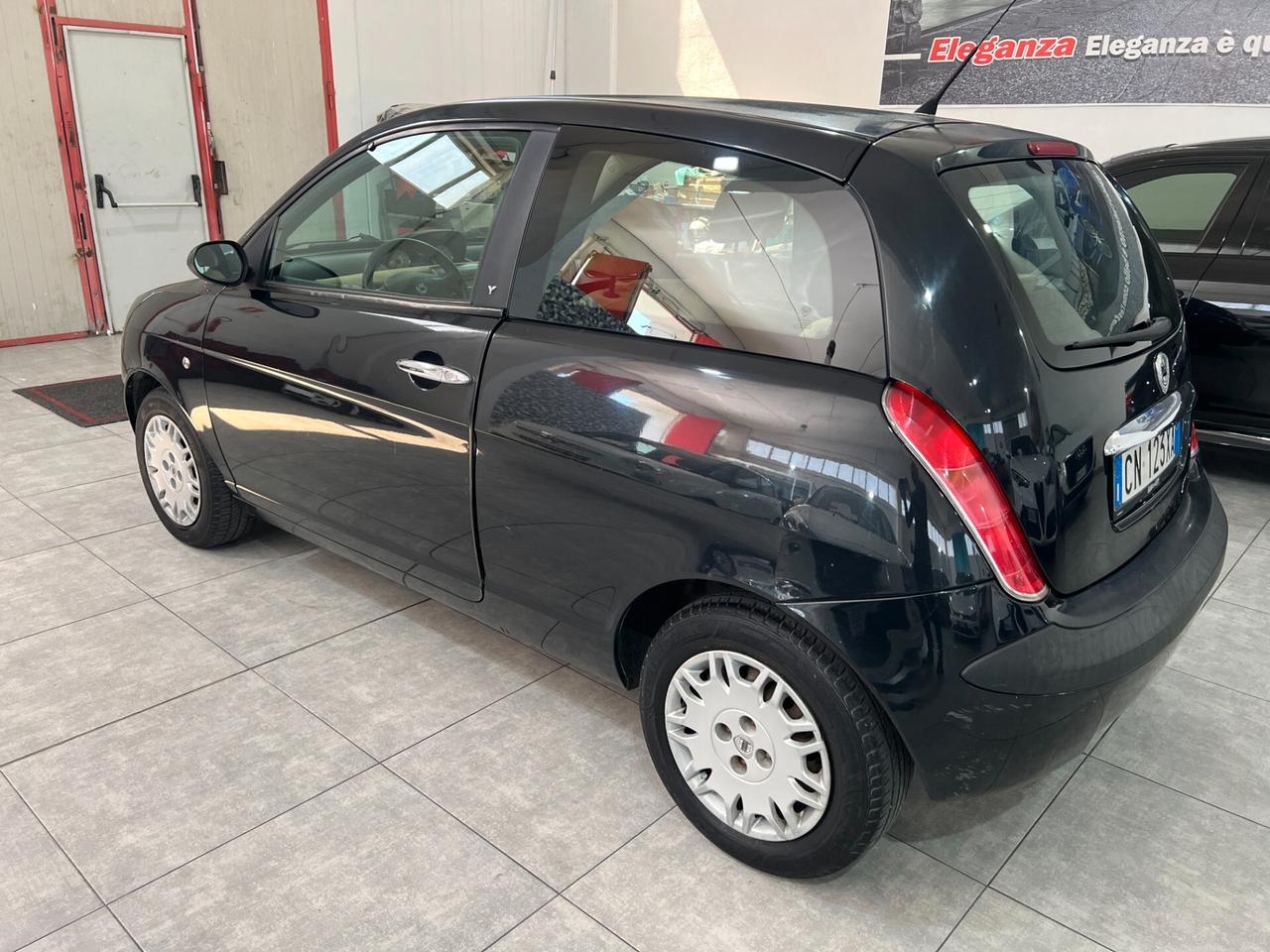 Lancia Ypsilon 1.2 80 CV - PLATINO - 2005